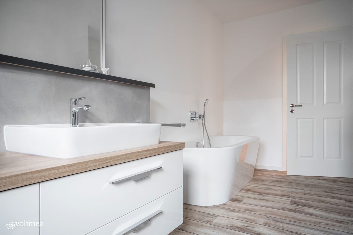 Die Wände eines Badezimmers wurden fugenlos gestaltet