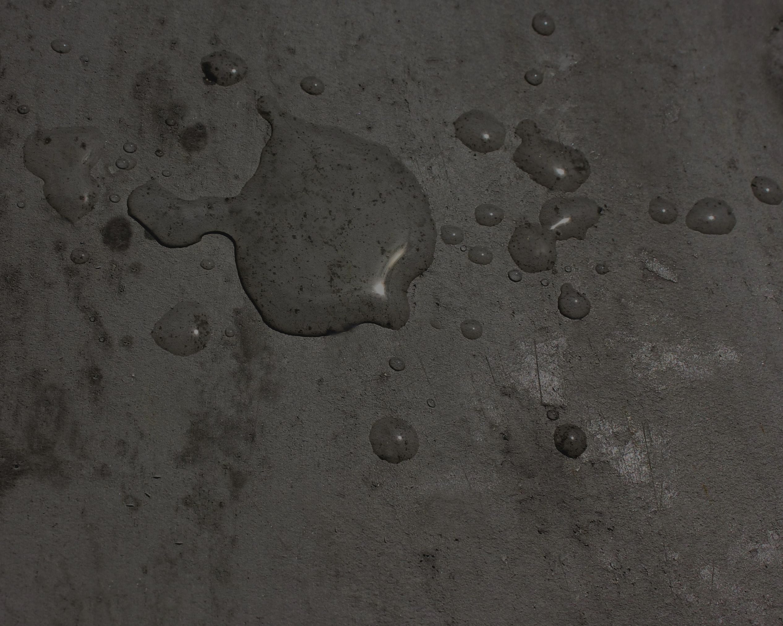 Fassadenbeschichtung mit Wassertropfen